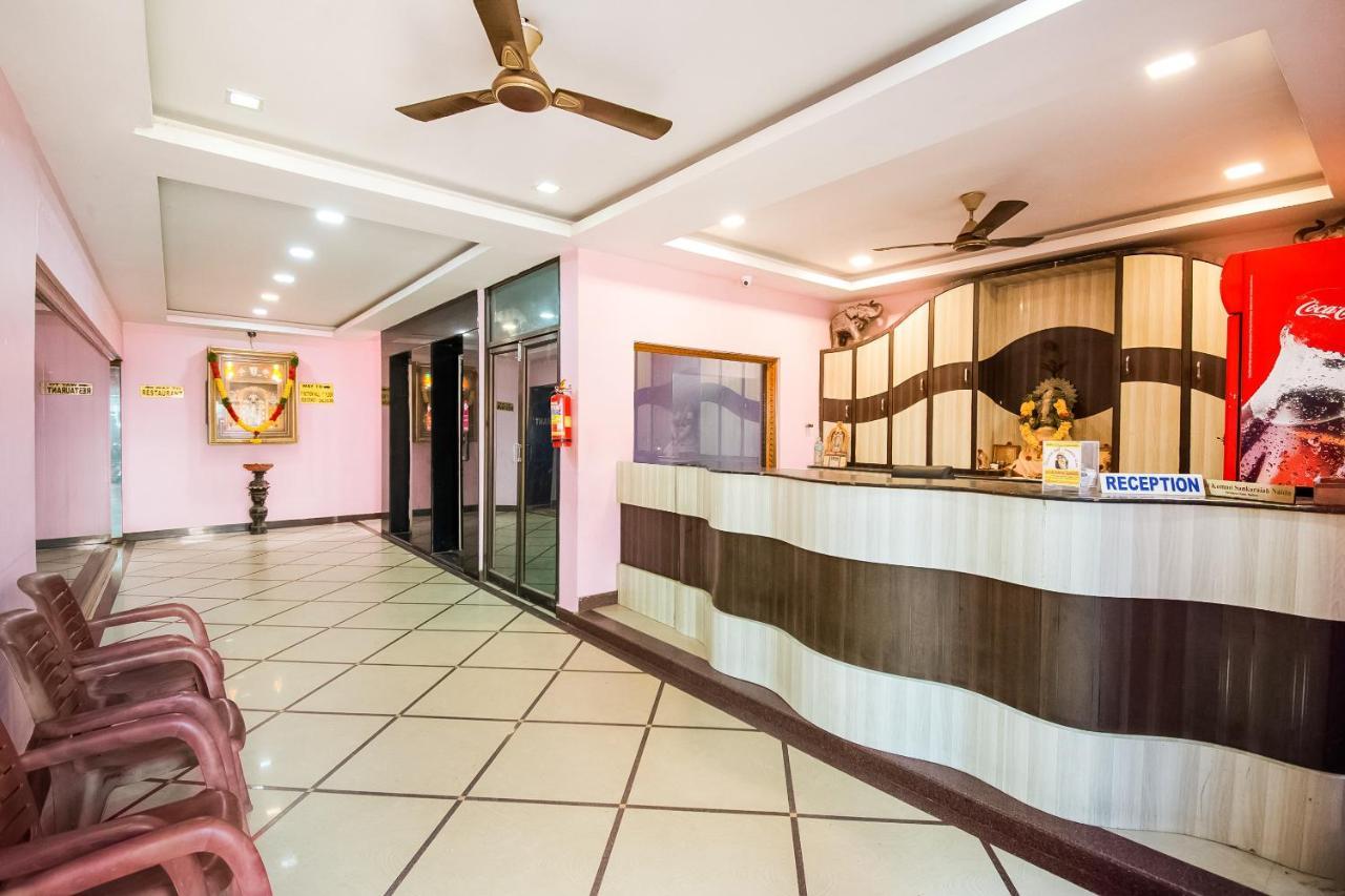 Oyo 62964 Hotel Vandana Grand Nellore Ngoại thất bức ảnh