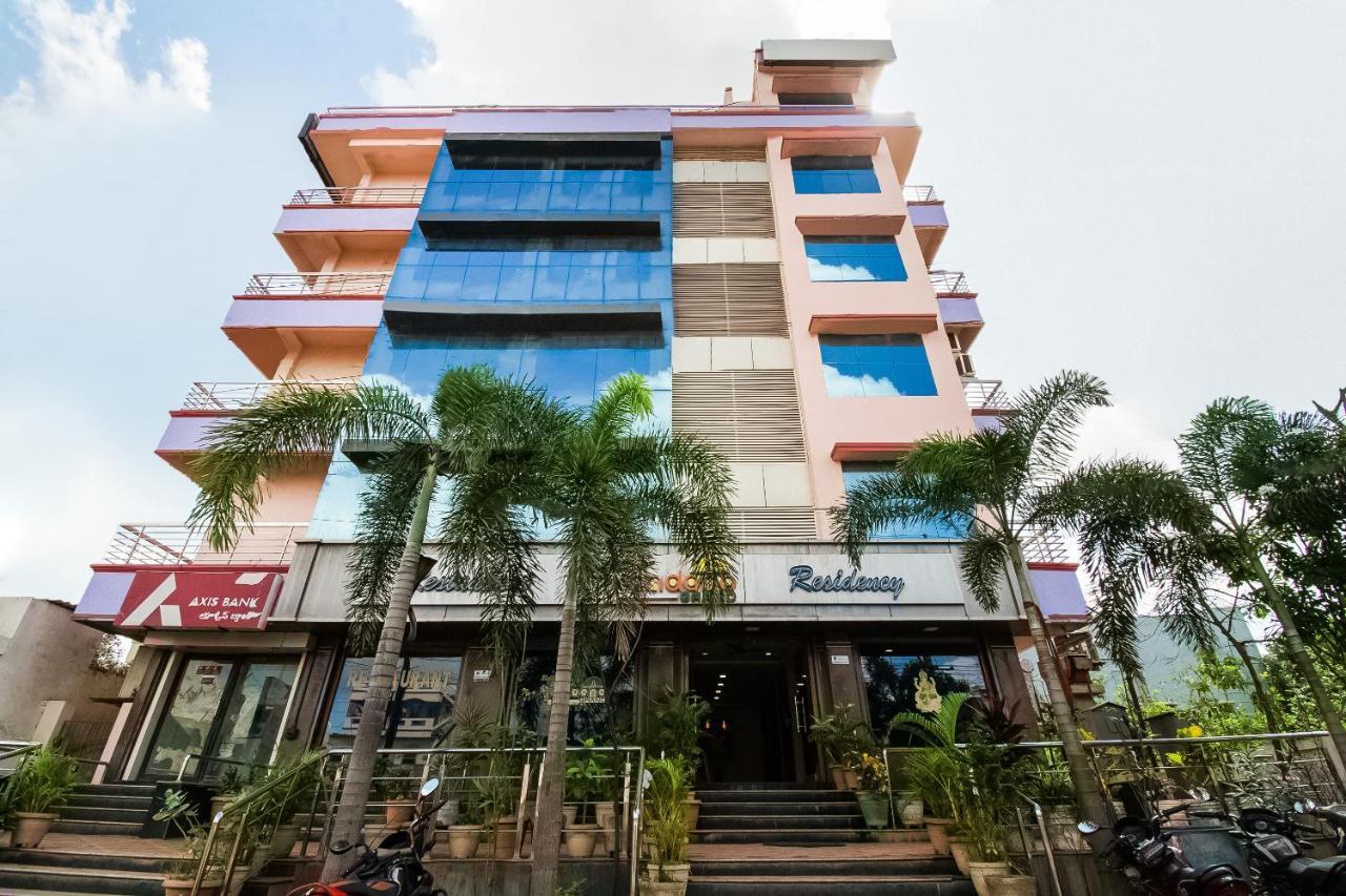 Oyo 62964 Hotel Vandana Grand Nellore Ngoại thất bức ảnh